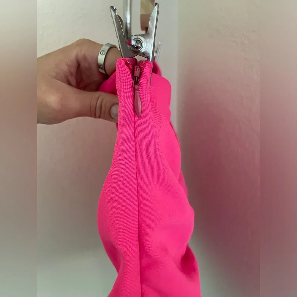 Nanette Lepore ruched hot pink mini skirt size 2 barbiecore